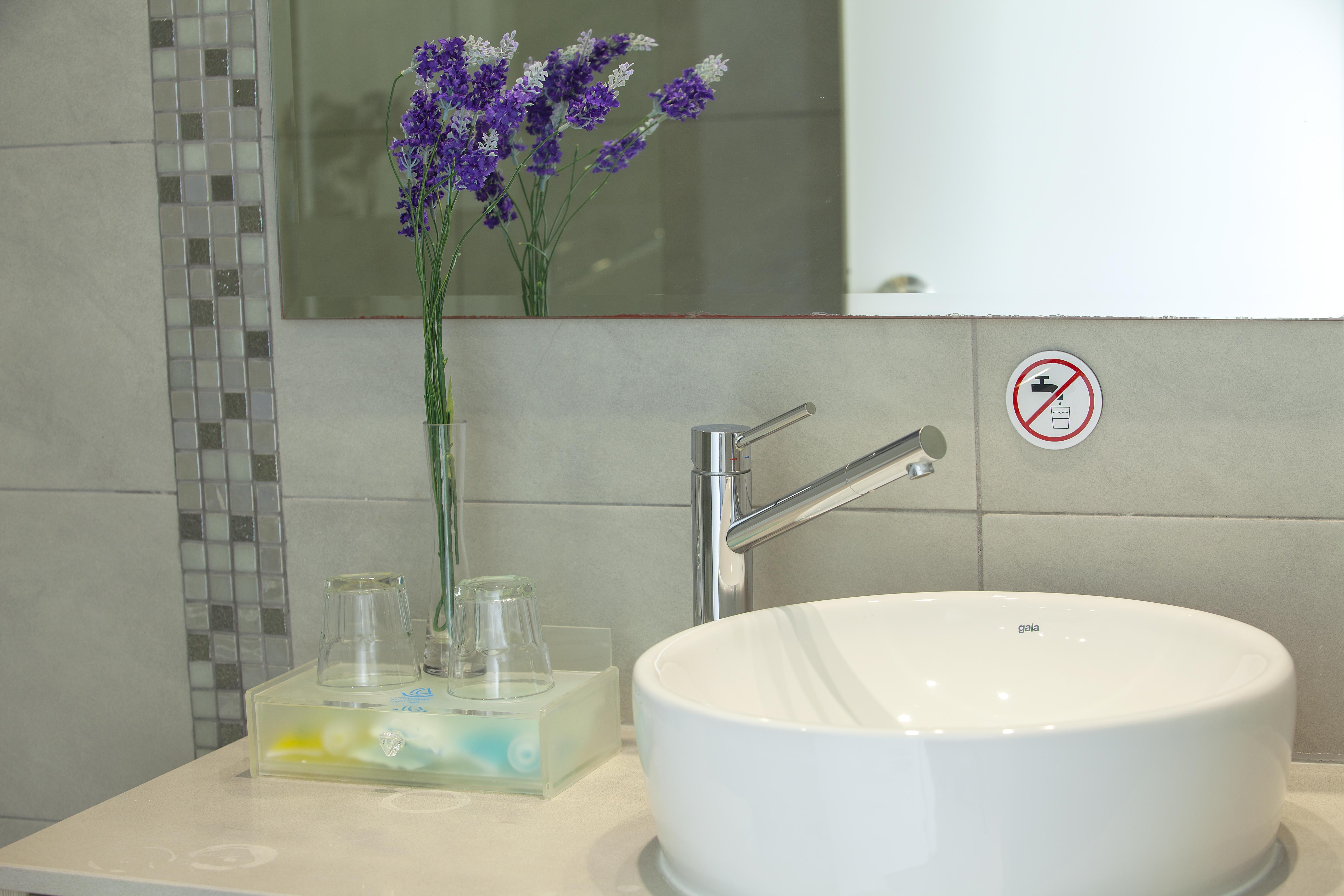 Limanaki Beach Hotel & Suites Ajía Nápa Eksteriør bilde